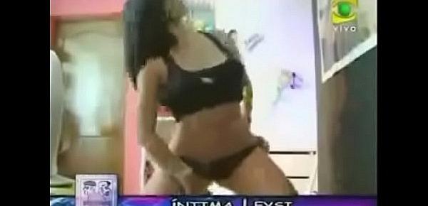  Leysi Suarez  baile caliente en  Camara Web